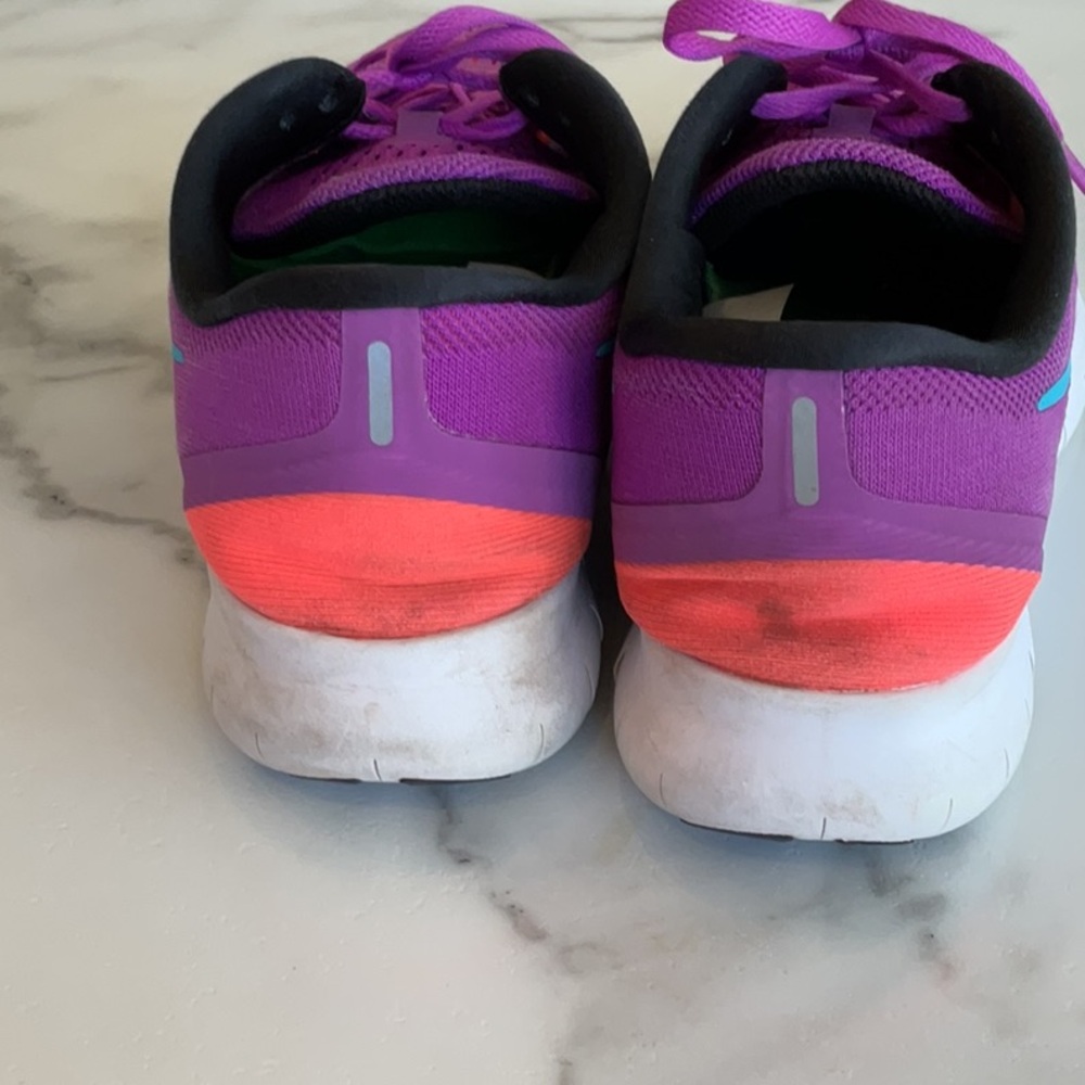Nike Vibrant Purple Sneakers with Teal Swoosh - Picture 6 of 6